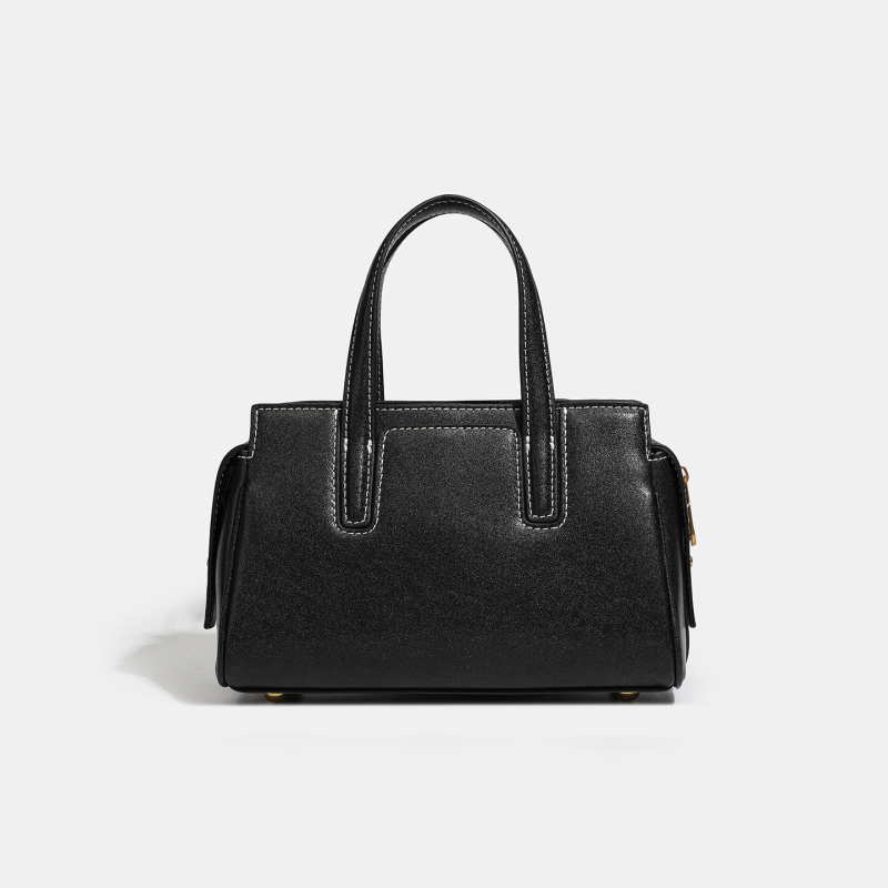 Geantă de damă din piele naturală, piele tratată vegetal, formă orizontală pătrată, fermoar, căptușeală din țesătură