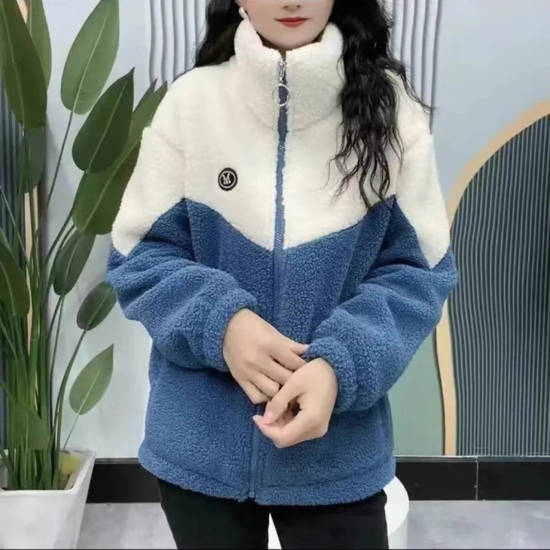 Női középhosszú polár fleece dzseki, laza szabású, álló gallér, cipzárral, hosszú ujjú; anyag: polár fleece; fő anyag: acetát 70–80%