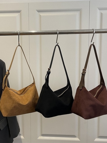 Geantă crossbody din nailon, stil urban minimalist, formă de cutie, închidere cu fermoar, Iarna 2025