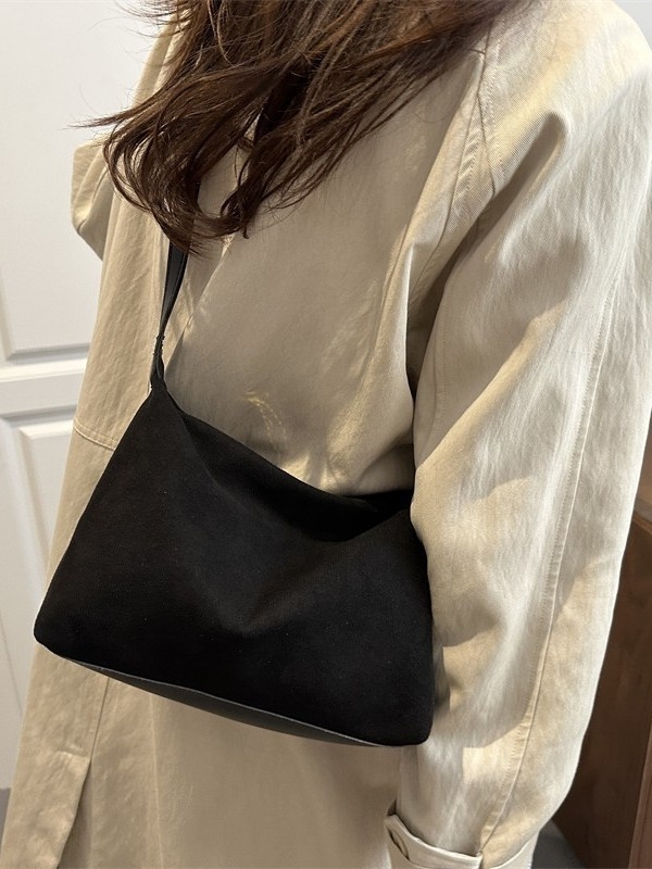 Geantă crossbody din nailon, stil urban minimalist, formă de cutie, închidere cu fermoar, Iarna 2025