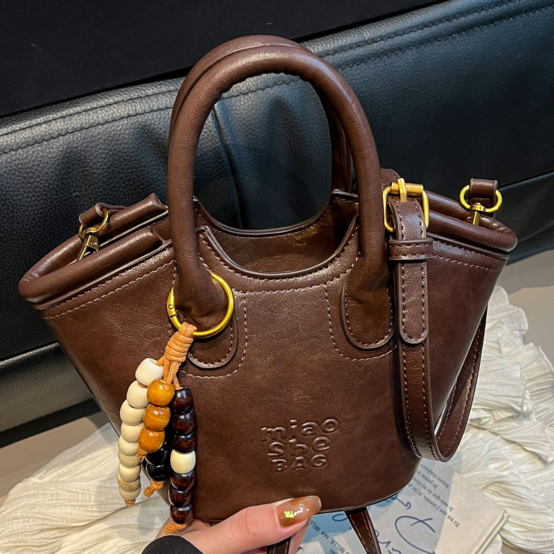 Geantă crossbody pentru femei, minimalism urban, material PU, formă orizontală pătrată, fermoar