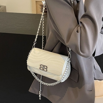 Geantă de umăr din piele, curea în lanț, formă rotundă ca pernă, închidere cu fermoar, căptușeală din poliester, buzunar interior cu fermoar