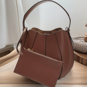 Geantă tip găleată din PU, Mărime medie, Închidere cu cataramă magnetică, Primăvara 2025