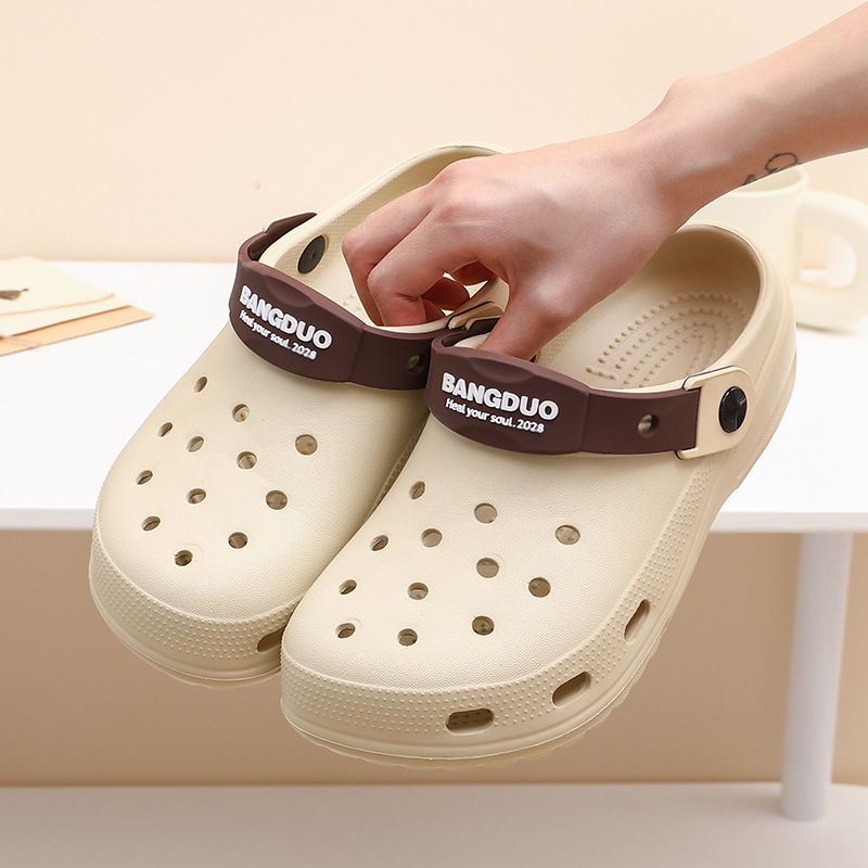 Uniszex lyukas cipő – EVA felső és talp, csúszásmentes, talp 3-4 cm, injektálási öntési technológia