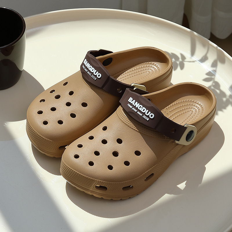 Uniszex lyukas cipő – EVA felső és talp, csúszásmentes, talp 3-4 cm, injektálási öntési technológia