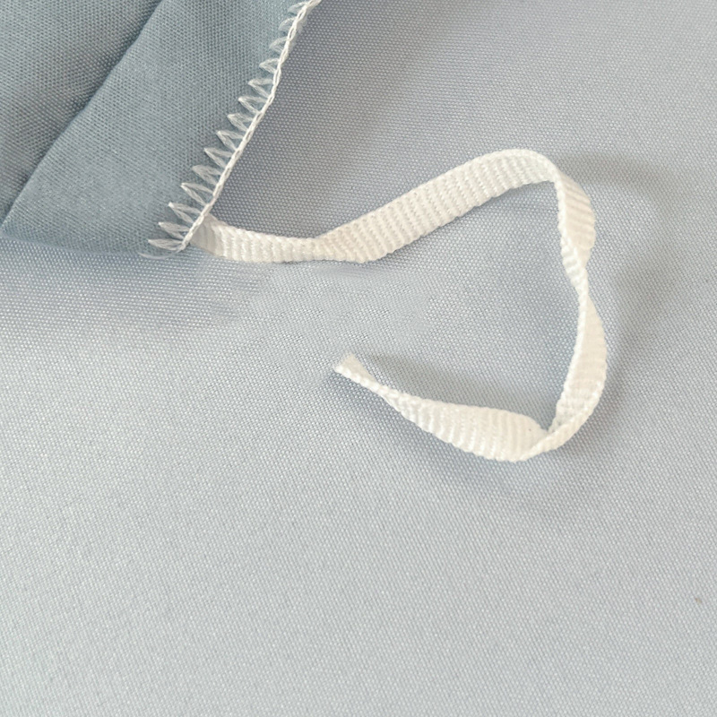 Bright Keturių dalių patalynės komplektas su vienos spalvos antklodės užvalkalas, iš chemijos pluošto, reaktyvus spaudinimas ir dažymas, skalavimo ir šlifavimo apdaila, šiuolaikinis minimalistinis stilius