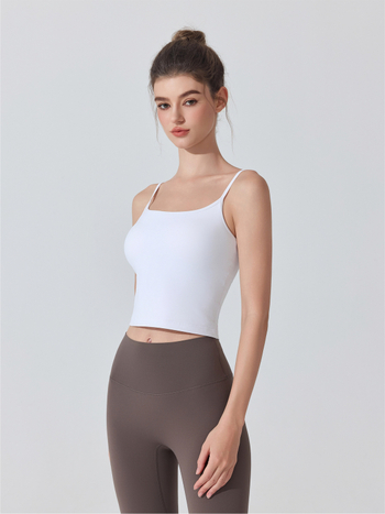 Antibakterinis nude jausmo jogos viršelis su krūtinės pagalvėle, sportinis liemenėlis su šoko atspariu dizainu aukštos intensyvumo treniruotėms; 3/4 puodeliai, ploni formuoti puodeliai, fiksuoti petnešos; pagrindinis audinys: nailonas 81%, pamušalas: spand