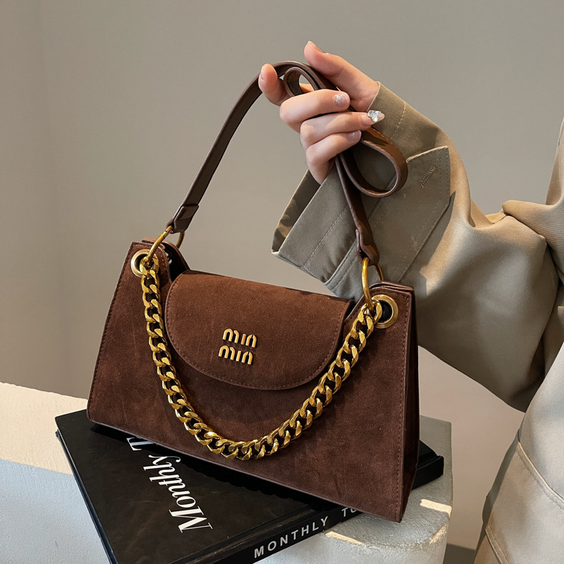 Geantă mică pătrată cu lanț pentru femei — stil urban, închidere magnetică, buzunar interior pentru telefon, formă orizontală pătrată, Toamnă 2025