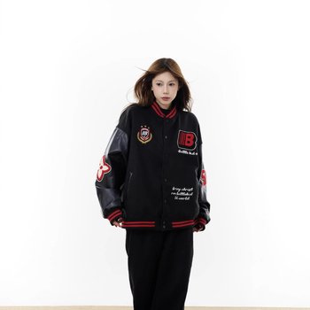 Női pamut dzseki (89%), lazán szabott, gallér, zárás egy sor gombbal, tavasz-ősz