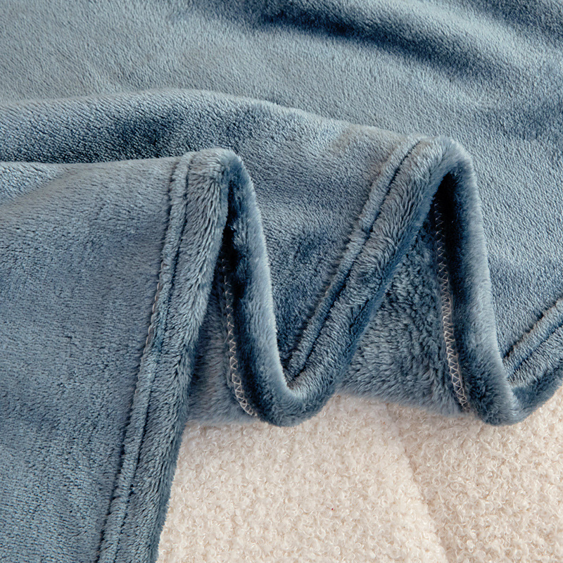 Dva u jednom flanel automobilsku jastučnicu i deku s prilagođivim logotipom, plišasti velur vanjski, otisak crtani film, poliester punilo