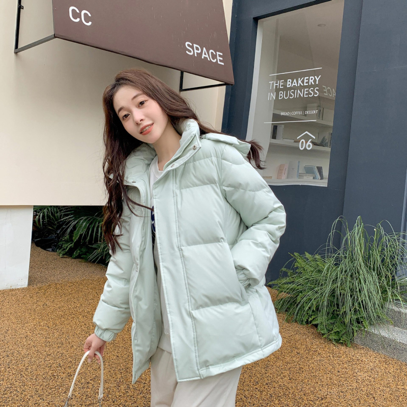 Kabát s perím s výplňou z bieleho kačacieho peria, obsah peria 86–90%, kapucňa, hrubý