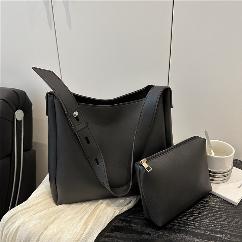 PU tote kott tõmblukuga, polüestervooder, horisontaalne ruudukujuline kuju, sisemine tõmblukukott, üks õlarihm, igapäevaseks kasutamiseks, suvi 2025