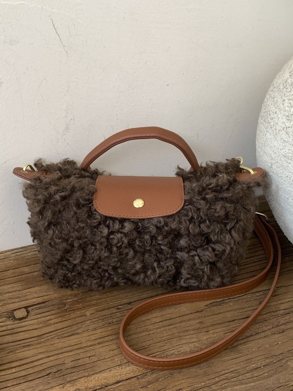 Moters krepšys per petį — miesto paprastas stilius, PU medžiaga, dumpling formos, užtrauktuko uždarymas, poliesterio vidus