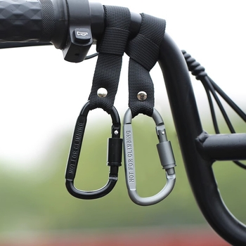 Univerzalni metalni kuka za električna vozila, bicikle i motocikle; aluminijski spoj; s jednim kukom; suvremeni minimalistički dizajn; predstavljen 2023; 1 komad