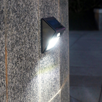 Napelemes kültéri LED falikar, vízálló, 5W, 1.2V, működési idő 6–12 óra