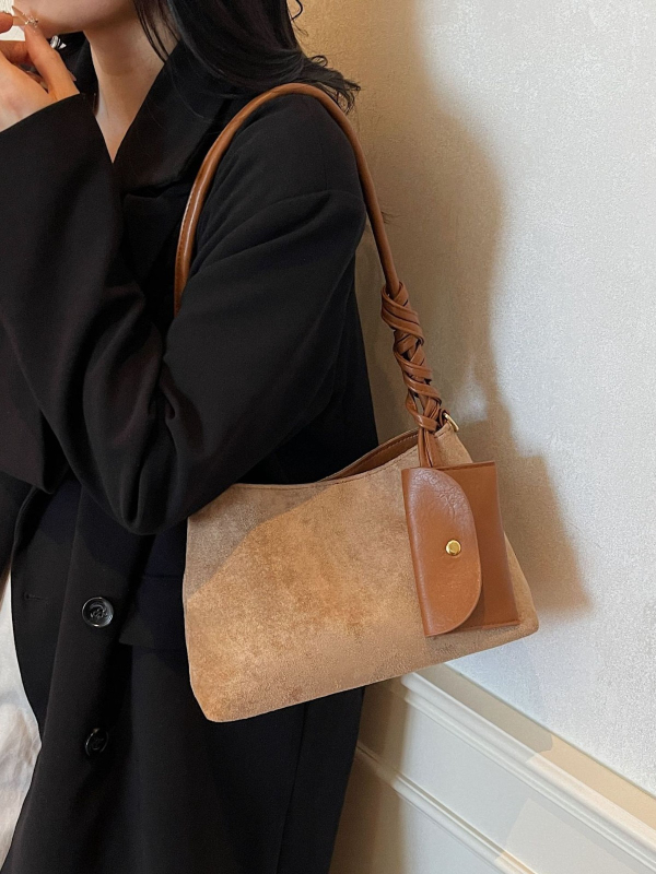 Moterų kibiro formos rankinė su matinės dangos paviršiumi, retro universalus dizainas kasdieniam nešiojimui (medžiaga PU, pamušalas poliesteris, magnetinis užsegimas, kibiro forma, dvigubi pečių dirželiai)