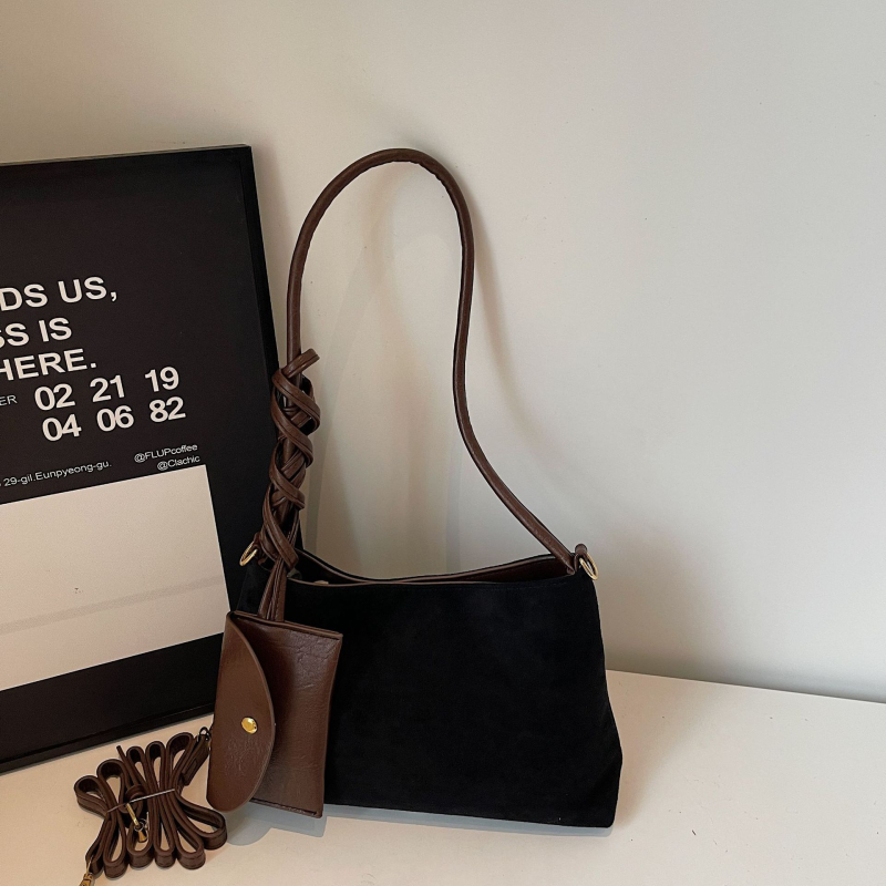 Moterų kibiro formos rankinė su matinės dangos paviršiumi, retro universalus dizainas kasdieniam nešiojimui (medžiaga PU, pamušalas poliesteris, magnetinis užsegimas, kibiro forma, dvigubi pečių dirželiai)