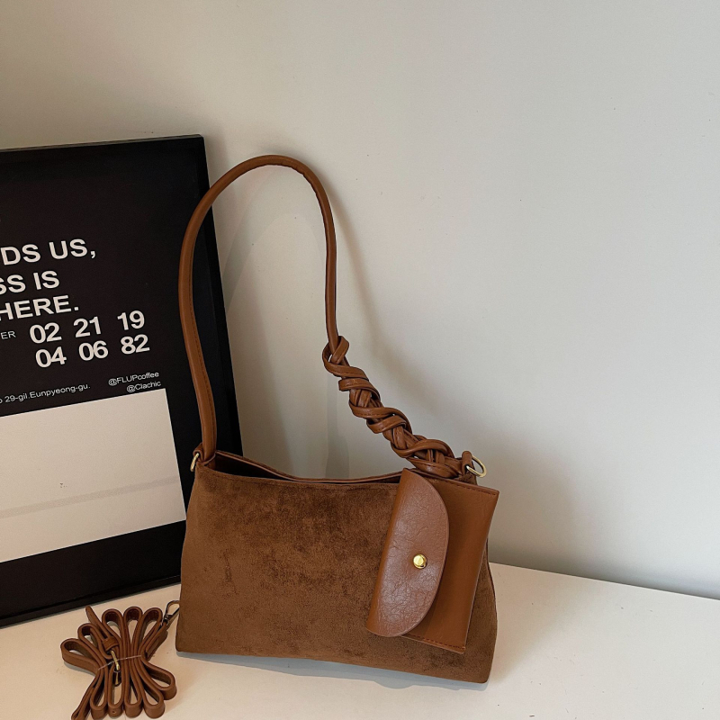 Moterų kibiro formos rankinė su matinės dangos paviršiumi, retro universalus dizainas kasdieniam nešiojimui (medžiaga PU, pamušalas poliesteris, magnetinis užsegimas, kibiro forma, dvigubi pečių dirželiai)