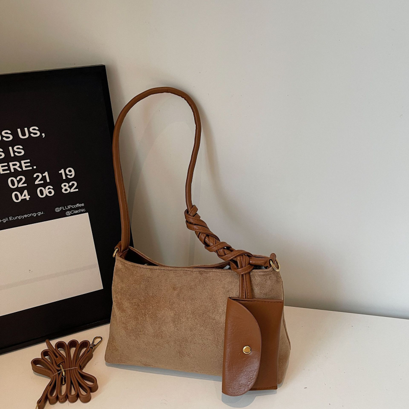 Moterų kibiro formos rankinė su matinės dangos paviršiumi, retro universalus dizainas kasdieniam nešiojimui (medžiaga PU, pamušalas poliesteris, magnetinis užsegimas, kibiro forma, dvigubi pečių dirželiai)