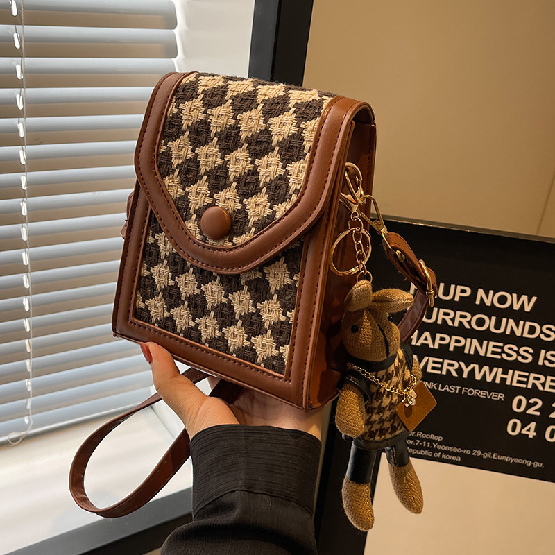 Geantă de telefon PU crossbody pentru femei, formă pătrată, verticală, închidere cu capac, curea simplă