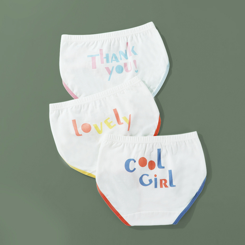 Mergaitėms antibakterinės medvilninės kelnaitės, klasė A, vidutinio liemens aukštis, 95% medvilnė, nuo 8 metų