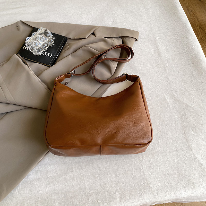Női válltáska városi minimalist stílusban, PU anyagból, vízszintes négyzet alakú, cipzár, belső zseb
