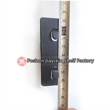 Tekstiilitoodete näitusekapu tarvikud – kolonn moliõ vormi anga, auto plēves plaukts, kaardikaarti skava