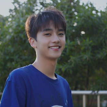 Мъжки топер за коса върху корона — права коса, термоустойчива нишка, може да се боядиса и къдри, модел 3111