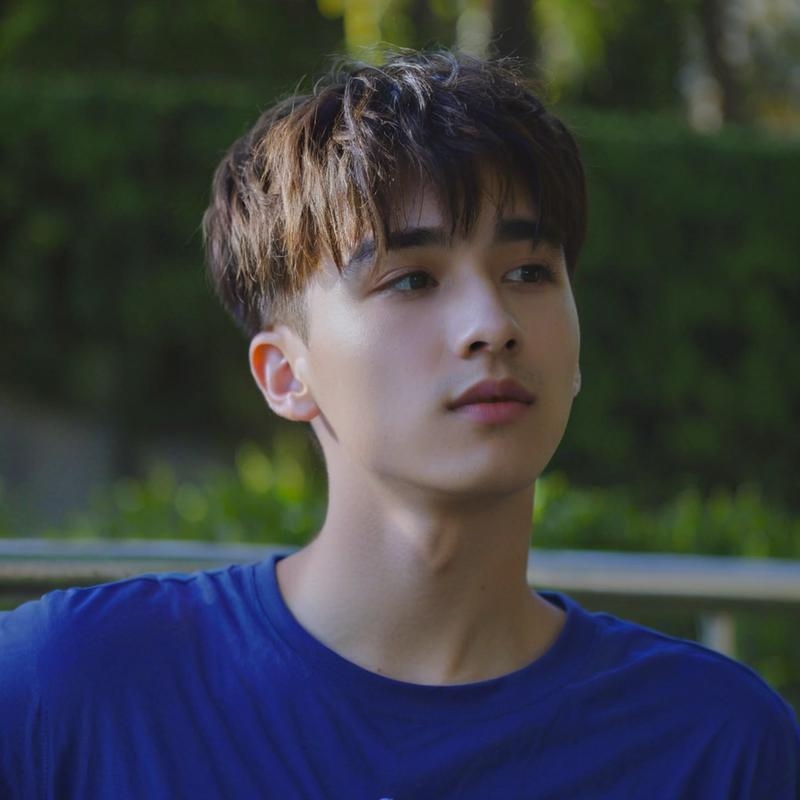 Мъжки топер за коса върху корона — права коса, термоустойчива нишка, може да се боядиса и къдри, модел 3111