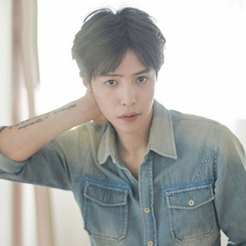 Meeste parukas – lühikesed juuksed, Mudel 200, Mechanism-tehnoloogia, Kõrge temperatuuriga kiud, Saab värvida.