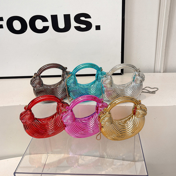 Õhtune klutch-kott, dumpling–crescent kuju, ABS-korpus, magnetlukk, peidetud tõmblukuga tasku, sisemus sünteetilise naha vooder