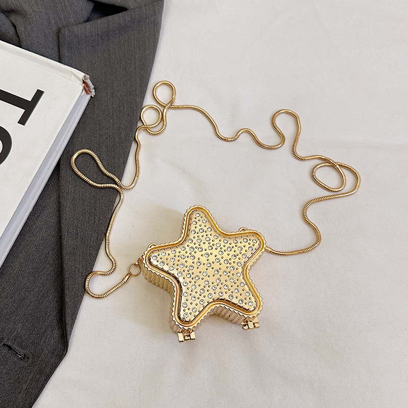 Geantă de seară metalică cu motif pește, formă 3D, închidere cu cârlig, purtare crossbody/pe umăr, Primăvara 2025