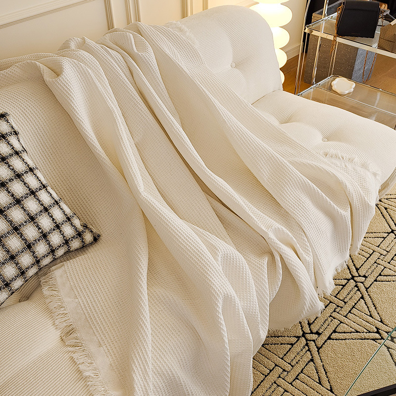 Diai poliesterio–medvilninė sofų uždanga su abstrakčiu paveikslėliu, gėlių ir juokingų gyvūnų motyvais, visiškas dengimas, tinka kombinuotoms sofoms, dekoratyvinė gobelė