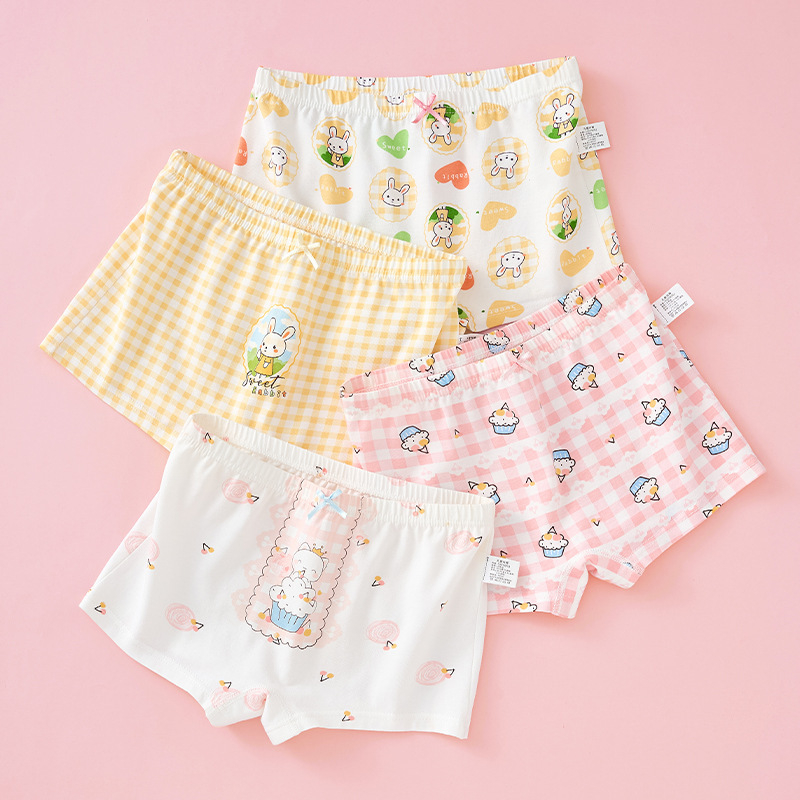 Mergaičių medvilninės apatinės kelnaitės, 95% medvilnė, 3–8 metų amžiaus, vasaros 2025 kolekcija.