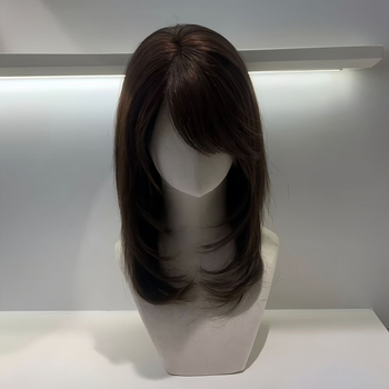 Parochňa pre ženy s úplným prekrytím hlavy, dlhé rovné vlasy so šikmými ofinami, tepelne odolné vlákna, mechanické spracovanie