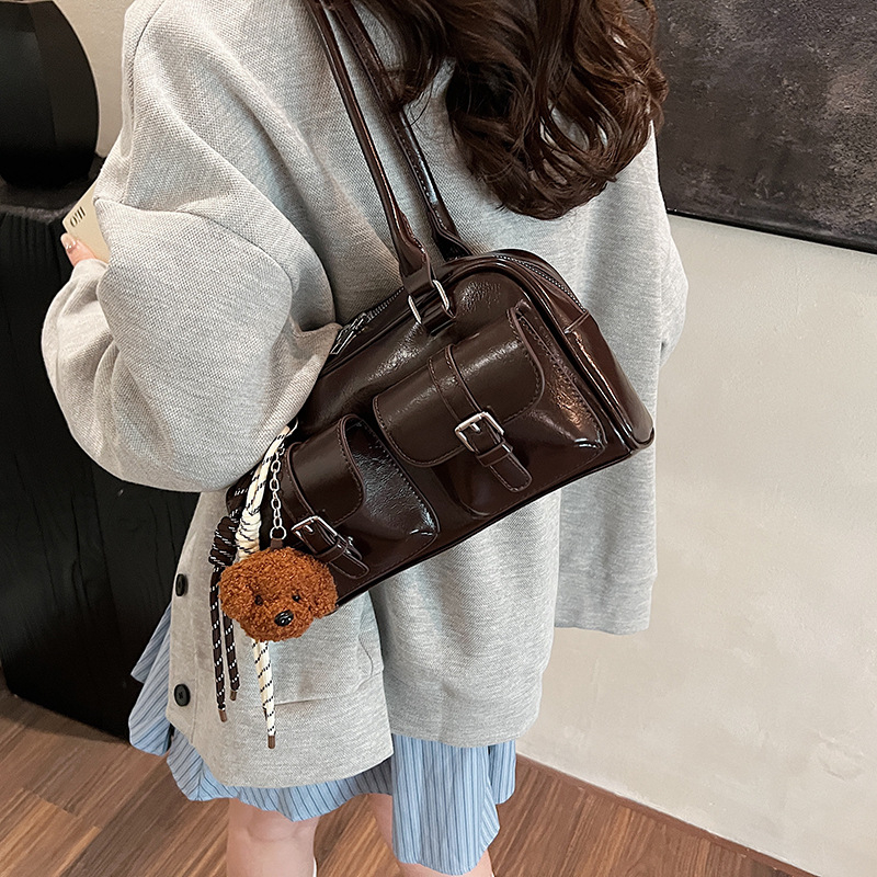 Rankinė po pažastimi iš PU, miesto paprastas stilius, ruduo 2024, užtrauktukas, horizontalaus kvadrato formos