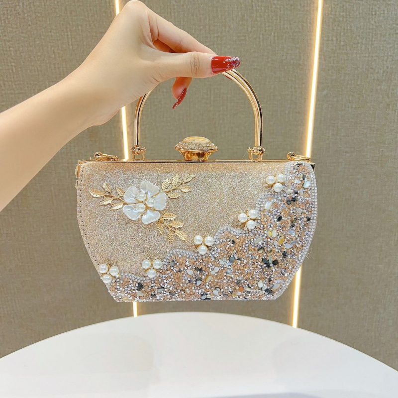 Elegantne õhtune kott karbiforma, padja kuju, polüester, klapiga sulgemine, sisetaskud telefonile ja isikut tõendavale kaardile