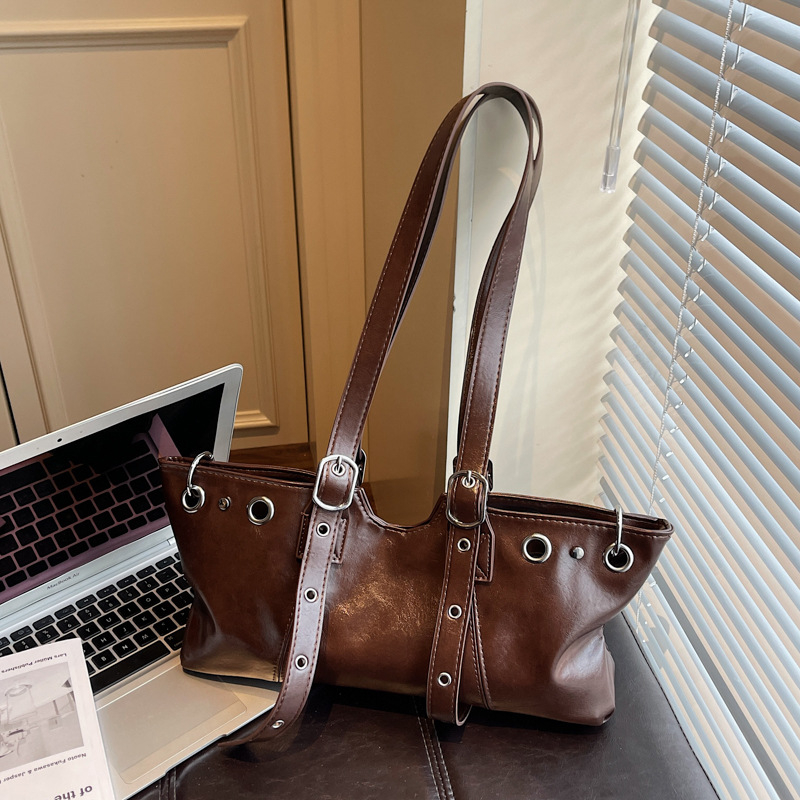 PU nahast Tote kott, kahekordne õlarihm, magnetlukustus, polüestri vooder, 2025 talv