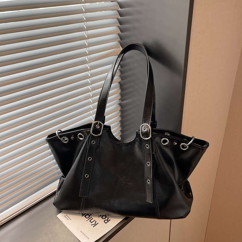 PU nahast Tote kott, kahekordne õlarihm, magnetlukustus, polüestri vooder, 2025 talv