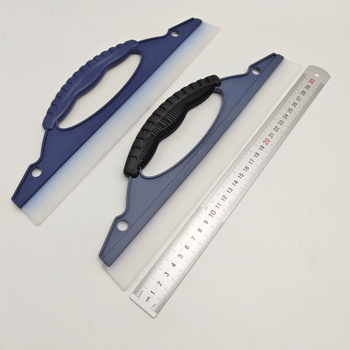 Alat za automobilsku foliju – mekan plastično-silikonski scraper, D-oblik brisač, marka YW, pakiranje 120 komada s ljepilom; 240 komada bez ljepila