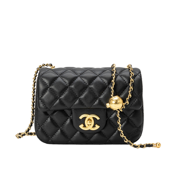 Naiste õlakott naturaalset nahast diamaand-kvilt disainiga, horisontaalne ruudu kujuga, kattega sulgemine, üks õlarihm