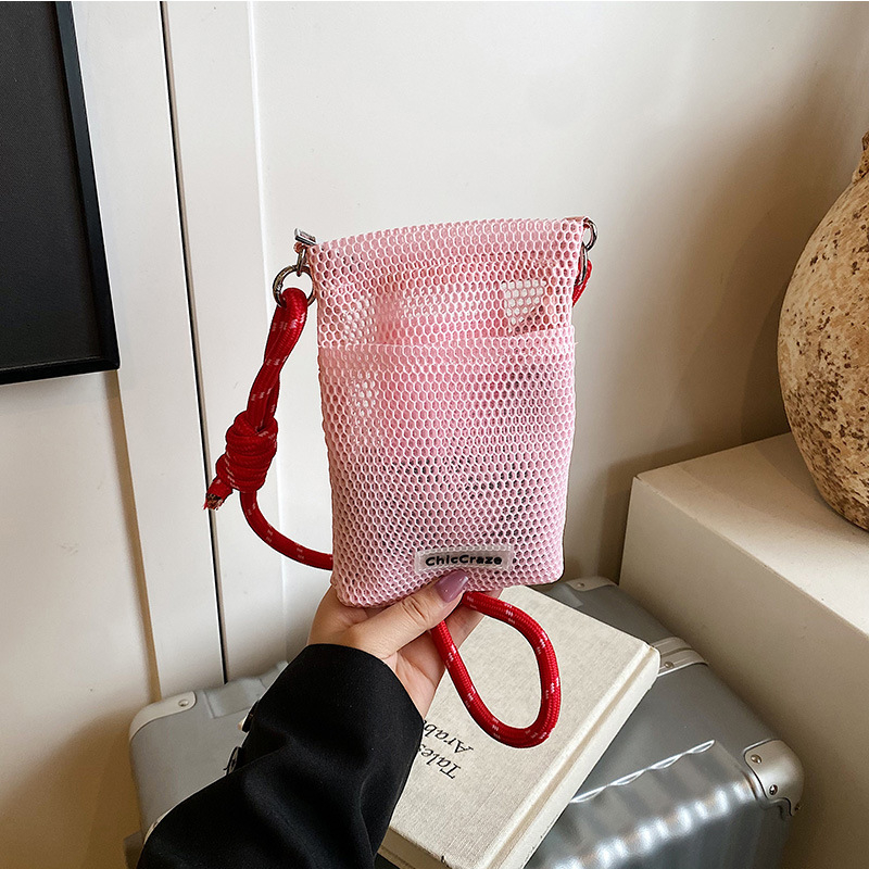 Naiste telefonikott, linnaline lihtsuse stiil, vertikaalne ruutkujuline kuju, avatud tasku, mobiiltelefon tasku, suvi 2025