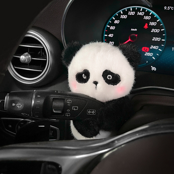 Švelnus pliušinis Panda automobilių papuošalas karikatūriniu stiliumi; Medžiaga: pliušas; Stilius: karikatūra; Funkcija: aromaterapija; Prekės ženklas: AIBU
