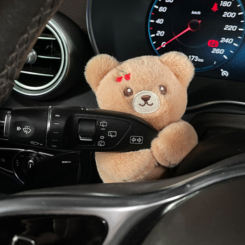 Švelnus pliušinis Panda automobilių papuošalas karikatūriniu stiliumi; Medžiaga: pliušas; Stilius: karikatūra; Funkcija: aromaterapija; Prekės ženklas: AIBU