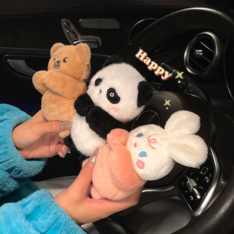 Švelnus pliušinis Panda automobilių papuošalas karikatūriniu stiliumi; Medžiaga: pliušas; Stilius: karikatūra; Funkcija: aromaterapija; Prekės ženklas: AIBU