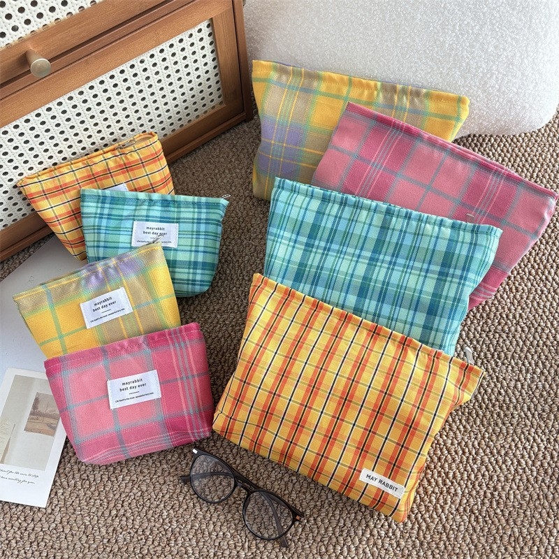 Meigikott ruudulise mustriga, polüestermaterjal, kanvasvooder, tõmblukk, linnaline lihtne stiil