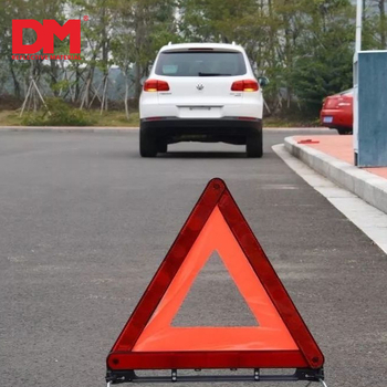 Motoros járművek figyelmeztető háromszög, reflexiós film, PMMA anyag, DM/TD márka, GB19151-2003 szabvány, időjárásállóság 3 év