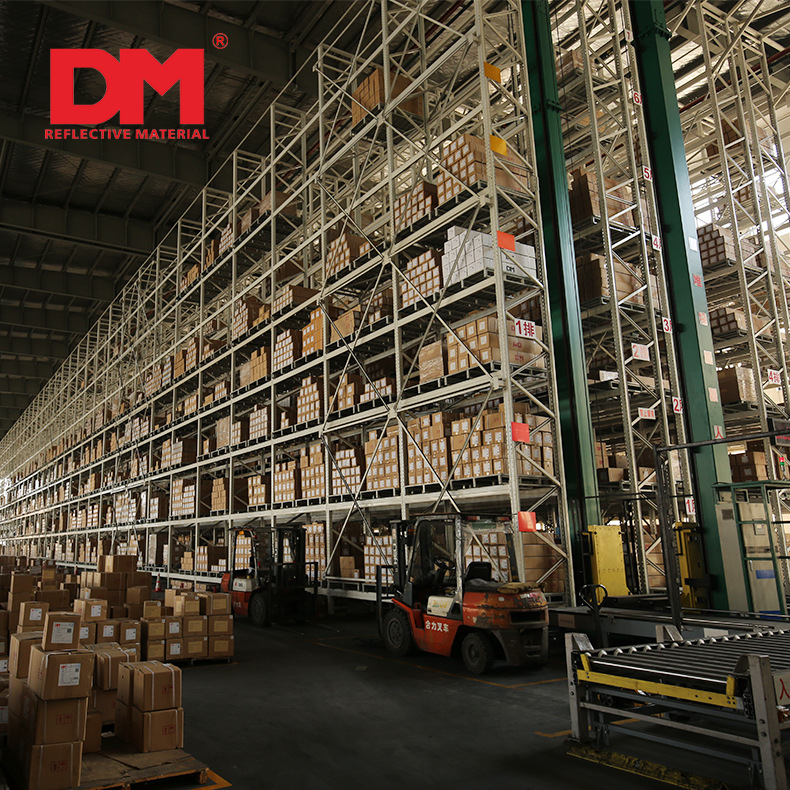 Предупредителен триъгълник за моторни превозни средства, рефлектиращ филм, PMMA материал, марка DM/TD, стандарт GB19151-2003, 3-годишна устойчивост на атмосферни условия