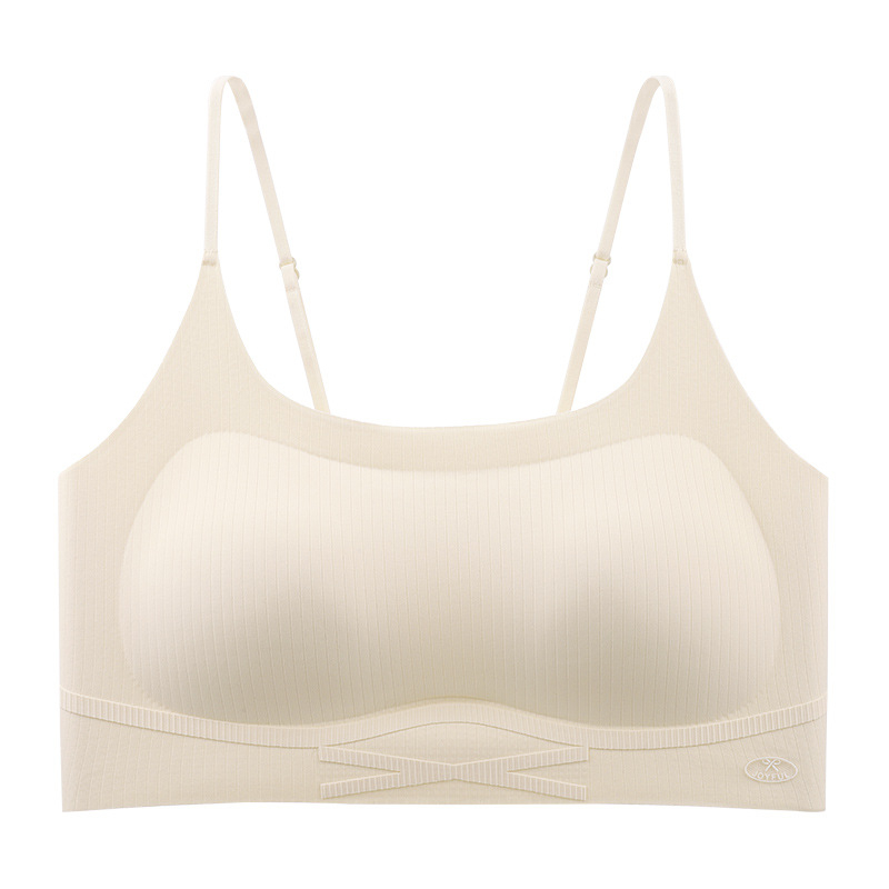 Bezšvová, priedušná podprsenka s pevným ramienkom, bočné zhromažďovanie prsníkov, plné košíčky s jemne formovanými košíčkami, nylonový materiál