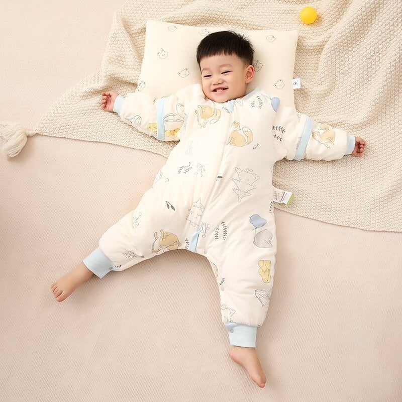 Vaiko miego krepšys su pastovia temperatūra, tirštas žiemai/rudeniai, 95% medvilnė, pamušalas medvilnė, užpildas poliesterio pluoštas + pastovios temperatūros pluoštas, nuimamos rankovės, karikatūrinis raštas